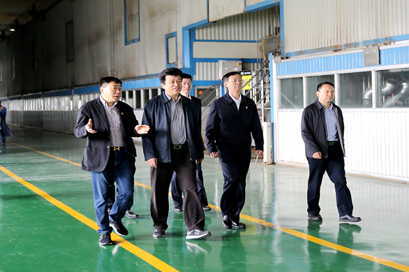 2019年5月8日，時(shí)任國家水利部原總工程師、水利部參咨委副主任委員汪洪蒞臨景興紙業(yè)調(diào)研節(jié)水工作