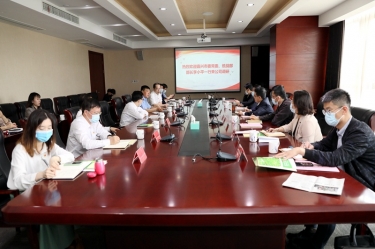 嘉興市委常委、統(tǒng)戰(zhàn)部部長李小平一行蒞臨景興紙業(yè)調研指導