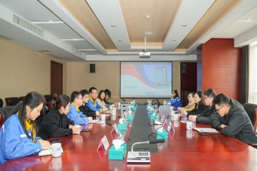 市委常委、宣傳部部長(zhǎng)沈志鳳蒞臨景興紙業(yè)慰問(wèn)高端人才